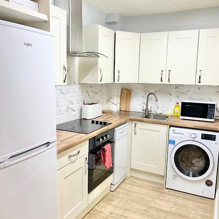 Lovely 2 Bedroom Apartment In Dublin City Esterno foto