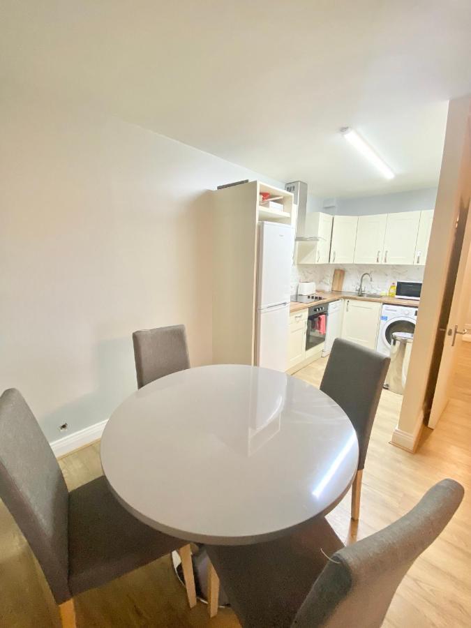 Lovely 2 Bedroom Apartment In Dublin City Esterno foto